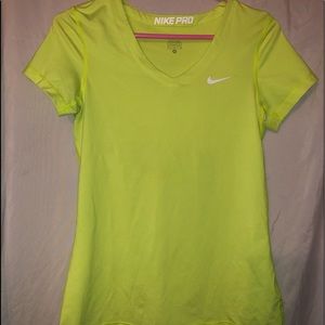 NIKE TEE SIZE M Worn once